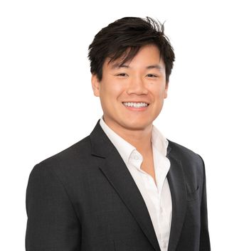 Portrait of Son Hai Vo, REALTOR®